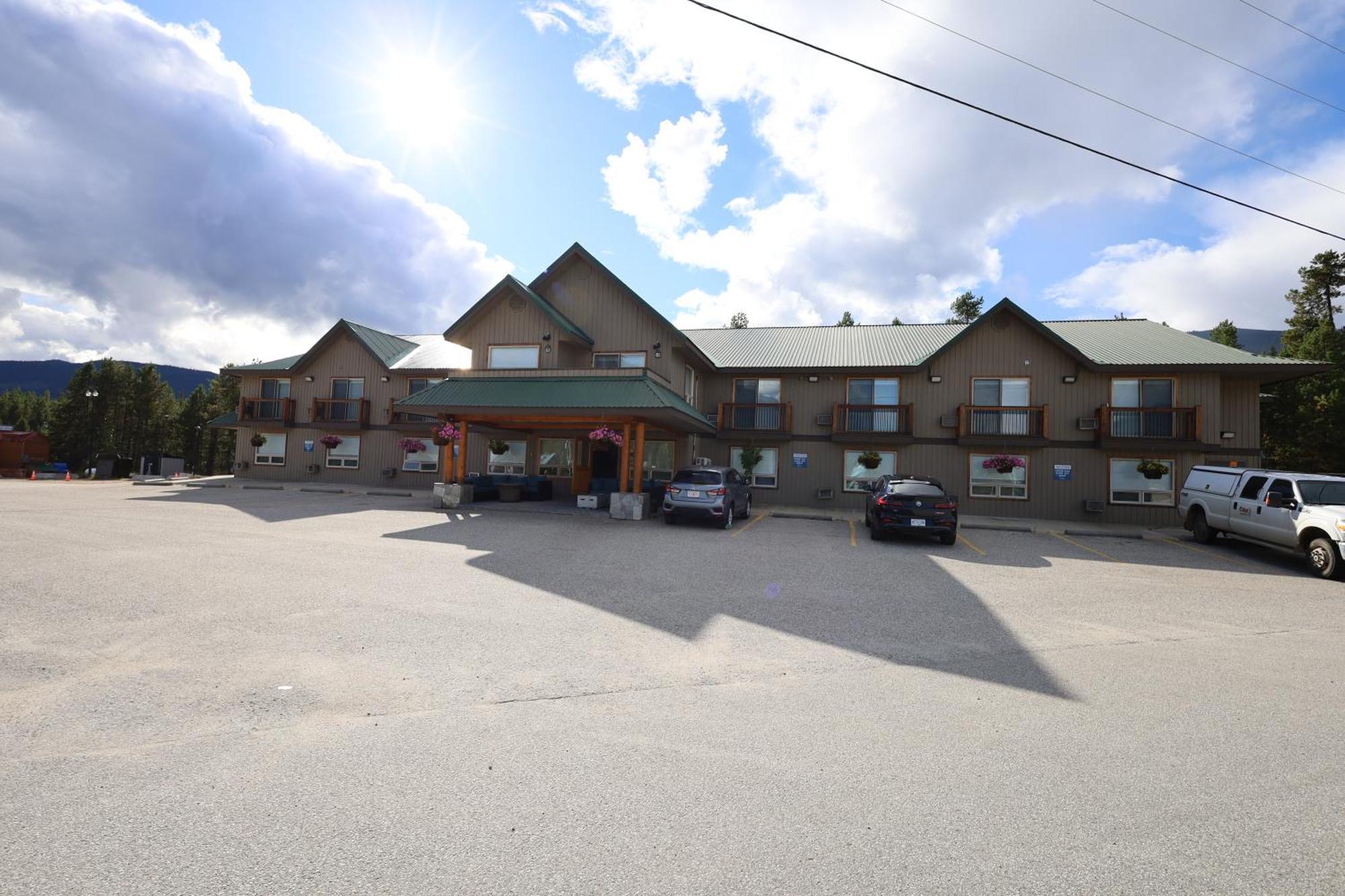 Glacier Mountain Lodge Blue River Exterior foto